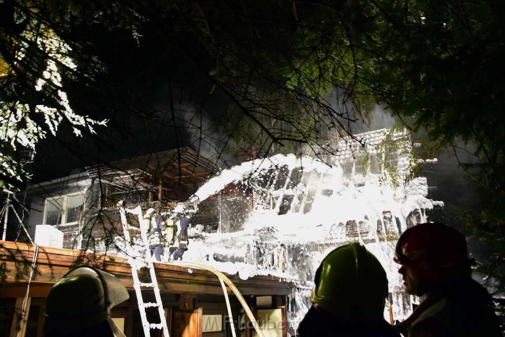 Grossfeuer Einfamilienhaus Siegburg Muehlengrabenstr P0524.JPG - Miklos Laubert